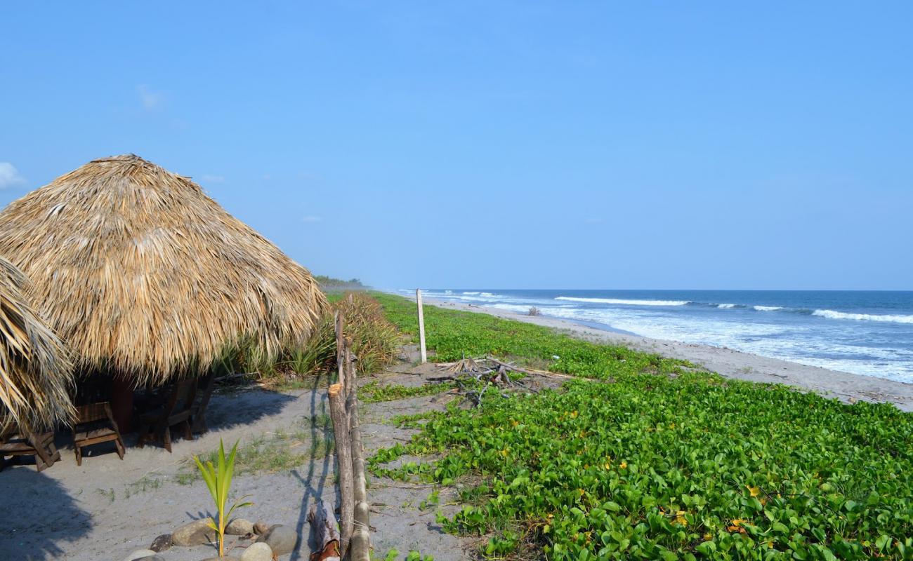 Photo de Amatal beach avec sable gris de surface