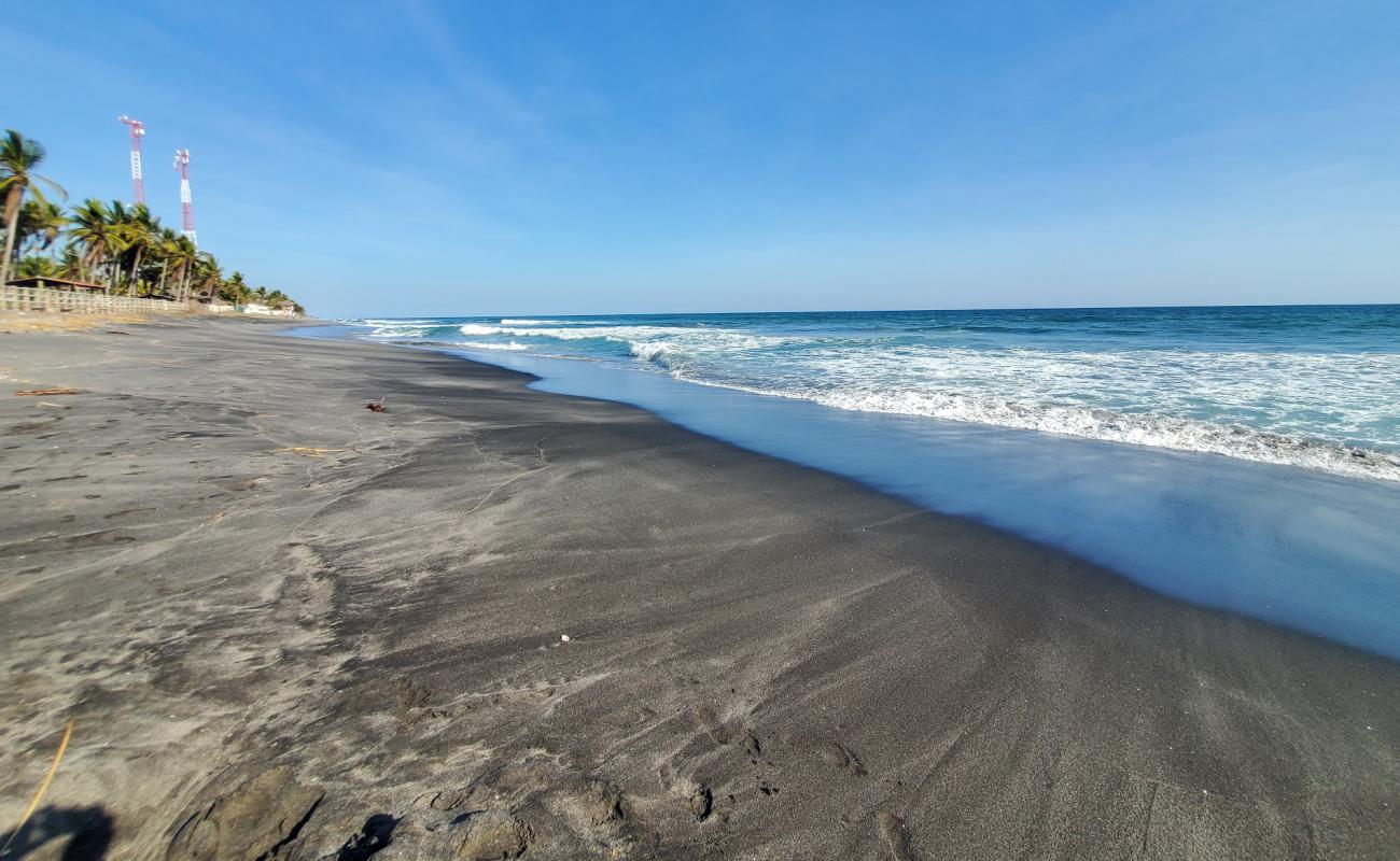 Photo de Amatecampo beach avec sable gris de surface