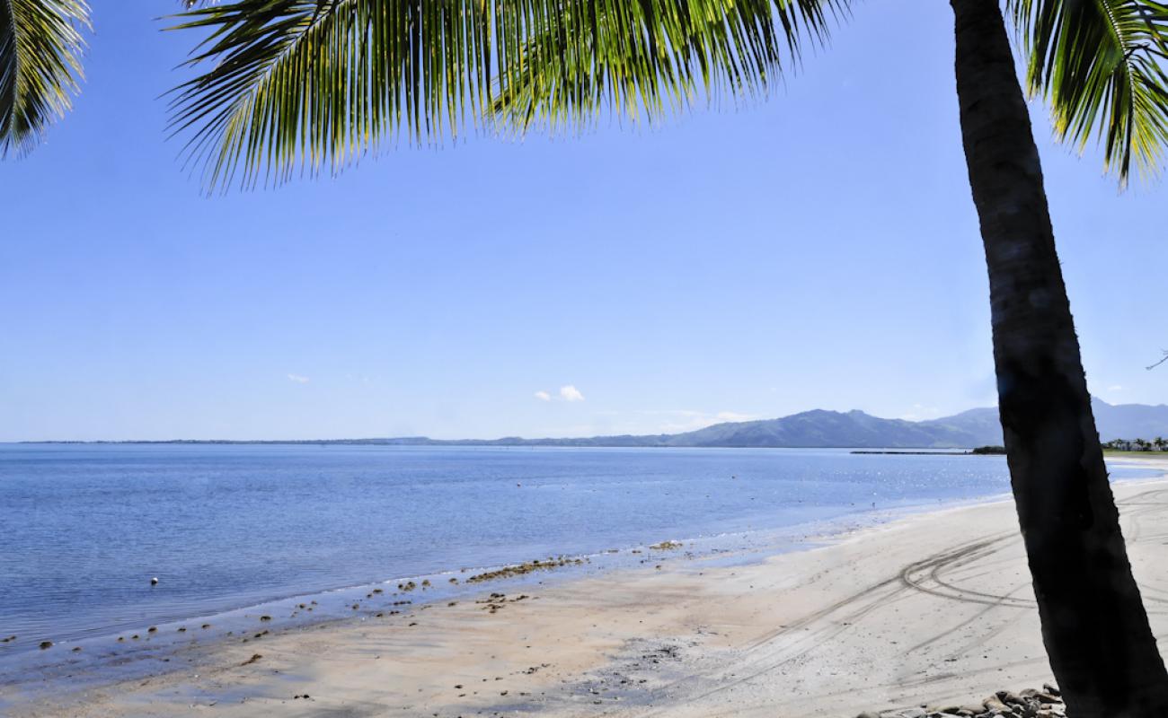 Photo de Hilton Fiji Beach avec sable lumineux de surface