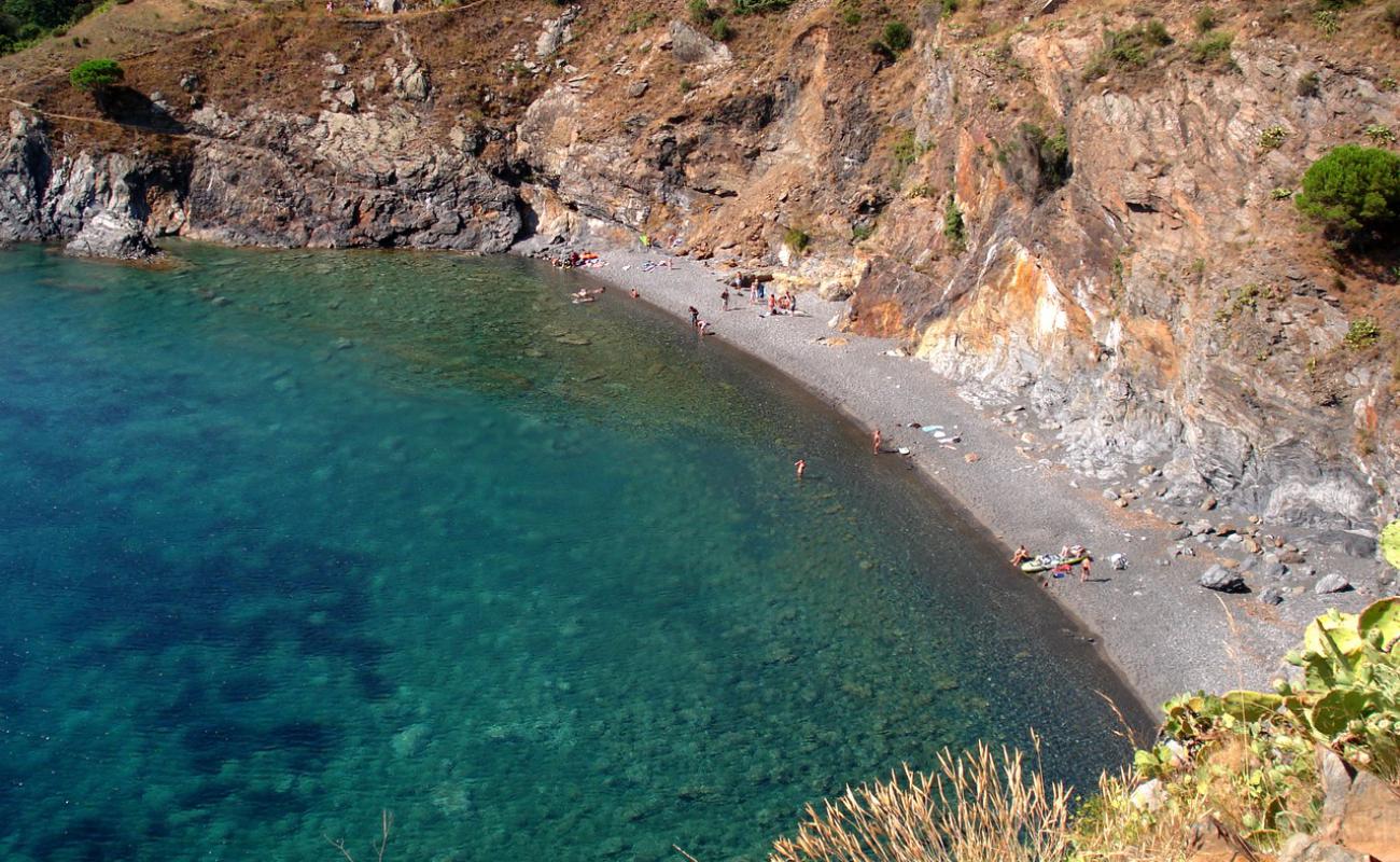 Photo de Cerberus beach avec caillou gris de surface