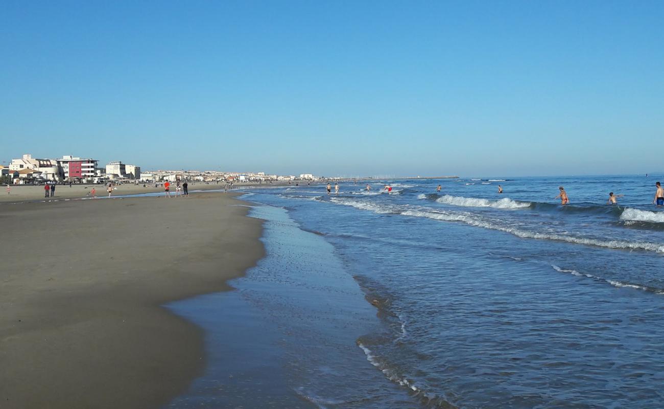 Photo de Narbonne Plage avec sable fin et lumineux de surface