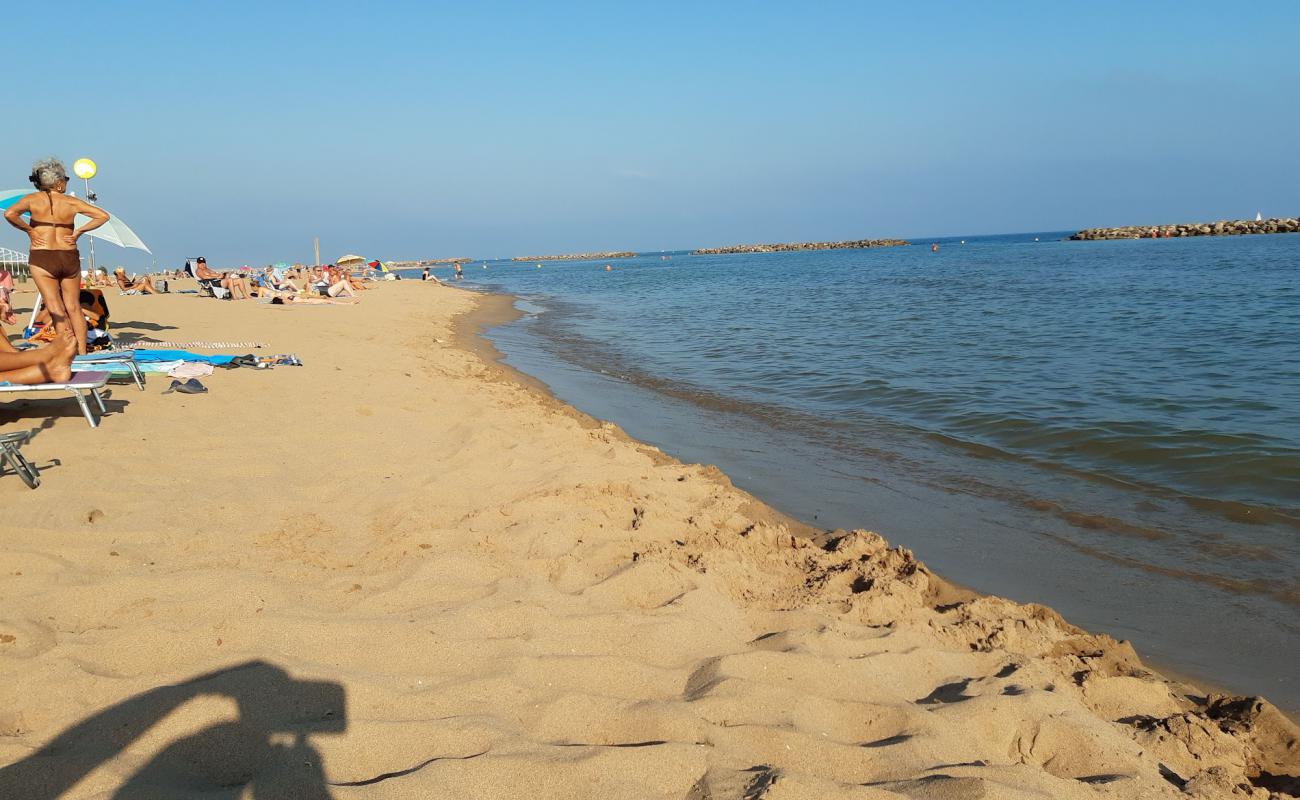 Photo de Plage de Valras avec sable fin et lumineux de surface