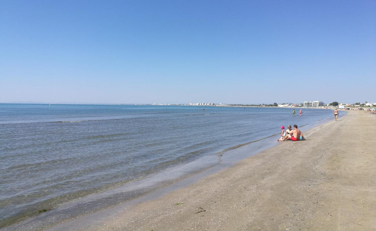 Photo de Le Grau-du-Roi beach avec sable fin et lumineux de surface