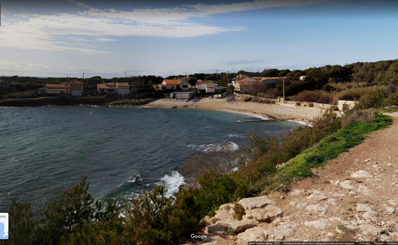 Photo de Couronne Vielle beach avec l'eau cristalline de surface