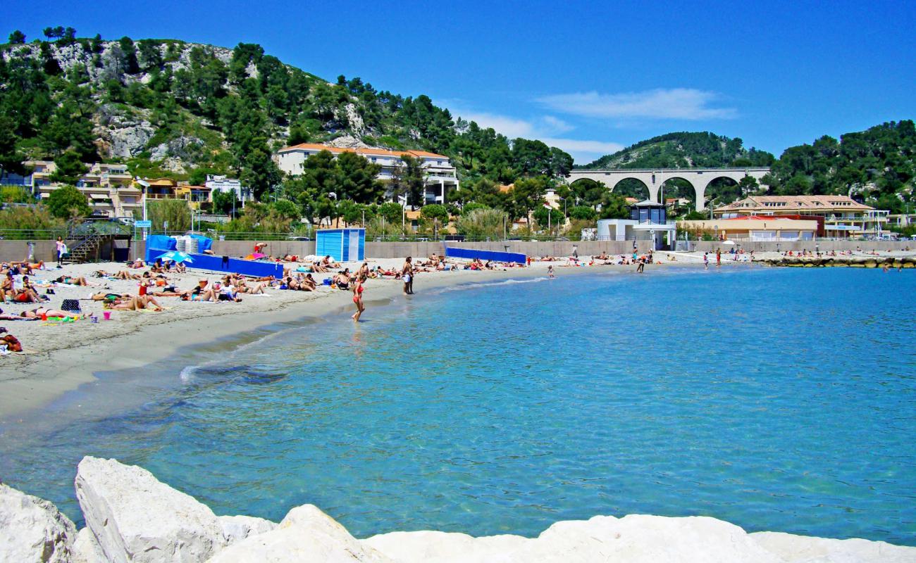 Photo de Plage de Rouet avec sable clair avec caillou de surface