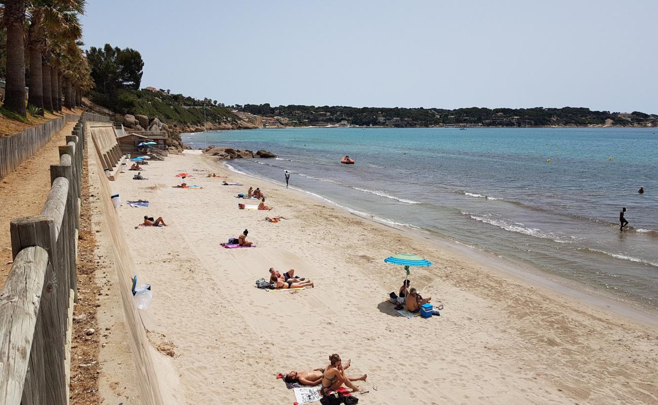 Photo de Plage du Lido avec sable fin et lumineux de surface