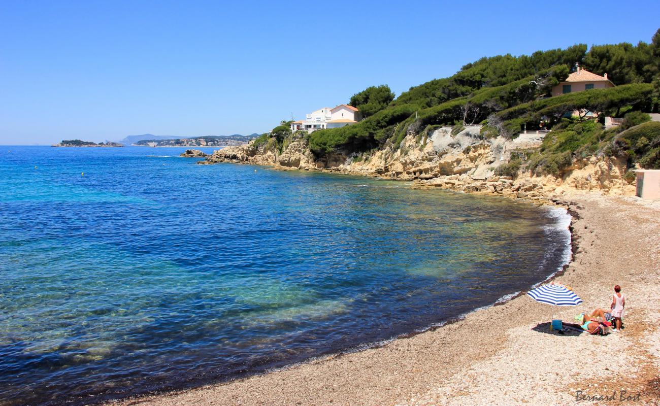 Photo de Plage de beaucours avec galets gris de surface