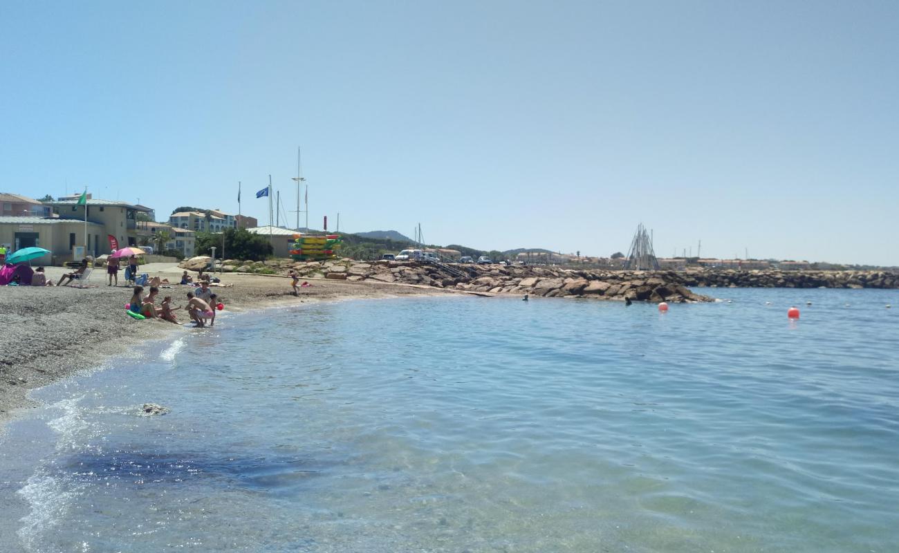 Photo de Plage de la Coudouliere II avec caillou fin gris de surface