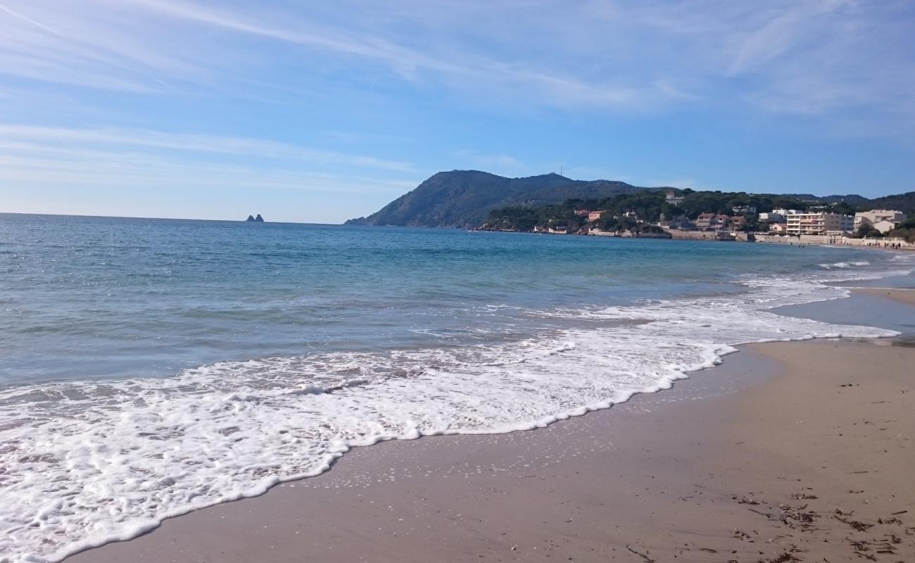 Photo de Plage des Sablettes avec sable beige fin de surface