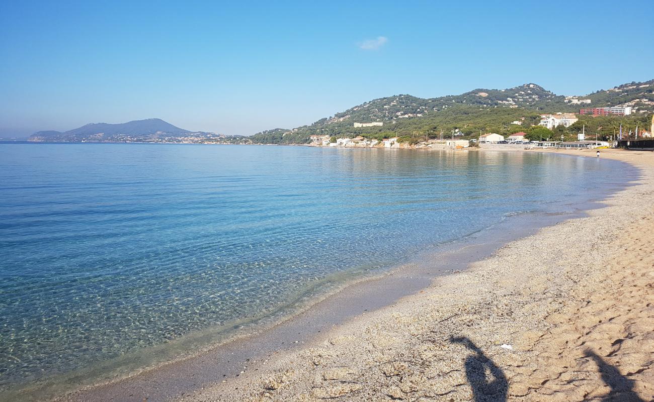 Photo de Plage de l'Almanarre II avec caillou fin clair de surface