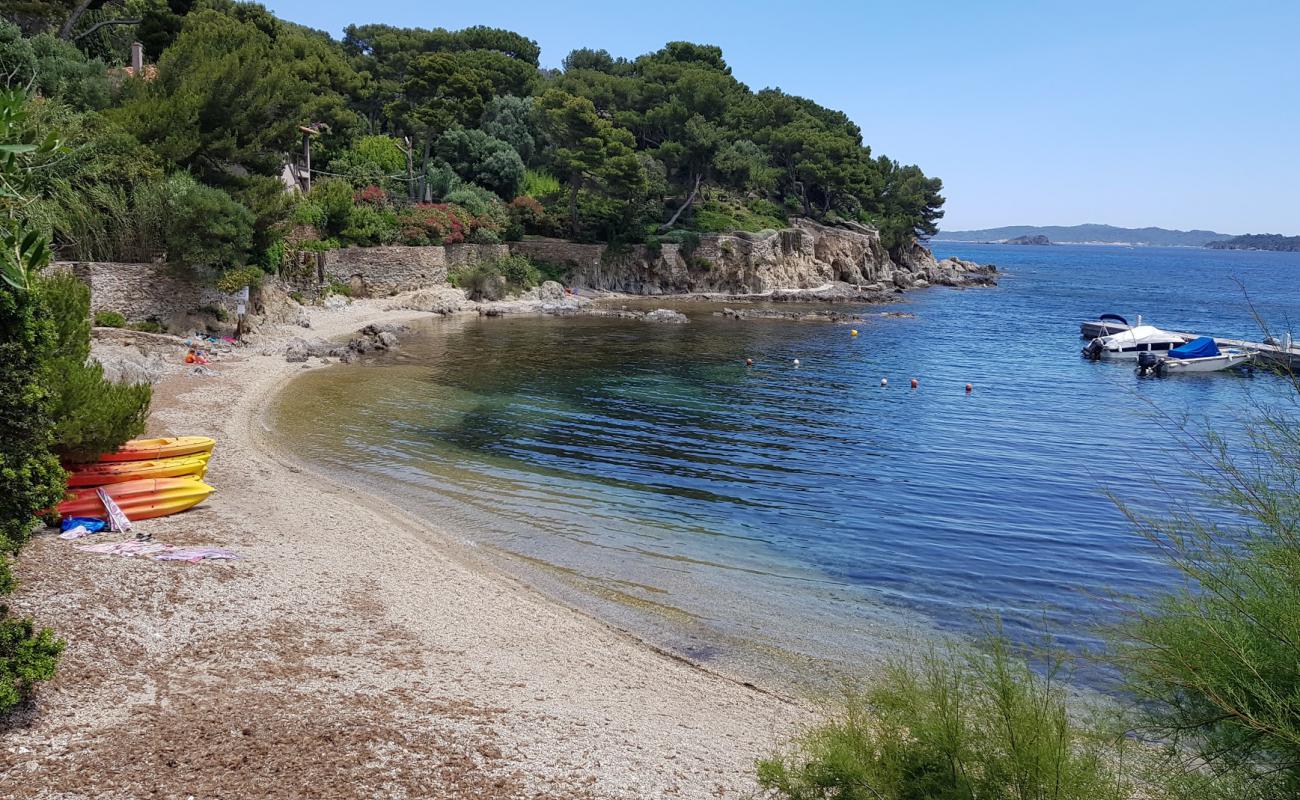 Photo de Plage du Niel avec caillou fin brun de surface