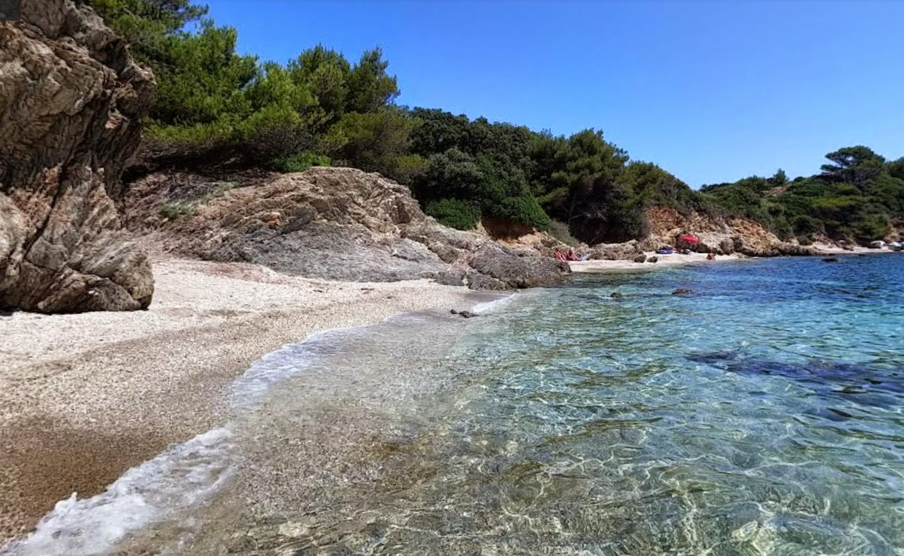 Photo de Gabian beach avec petite baie