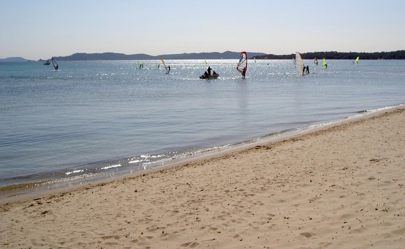 Photo de Belturon beach avec sable lumineux de surface