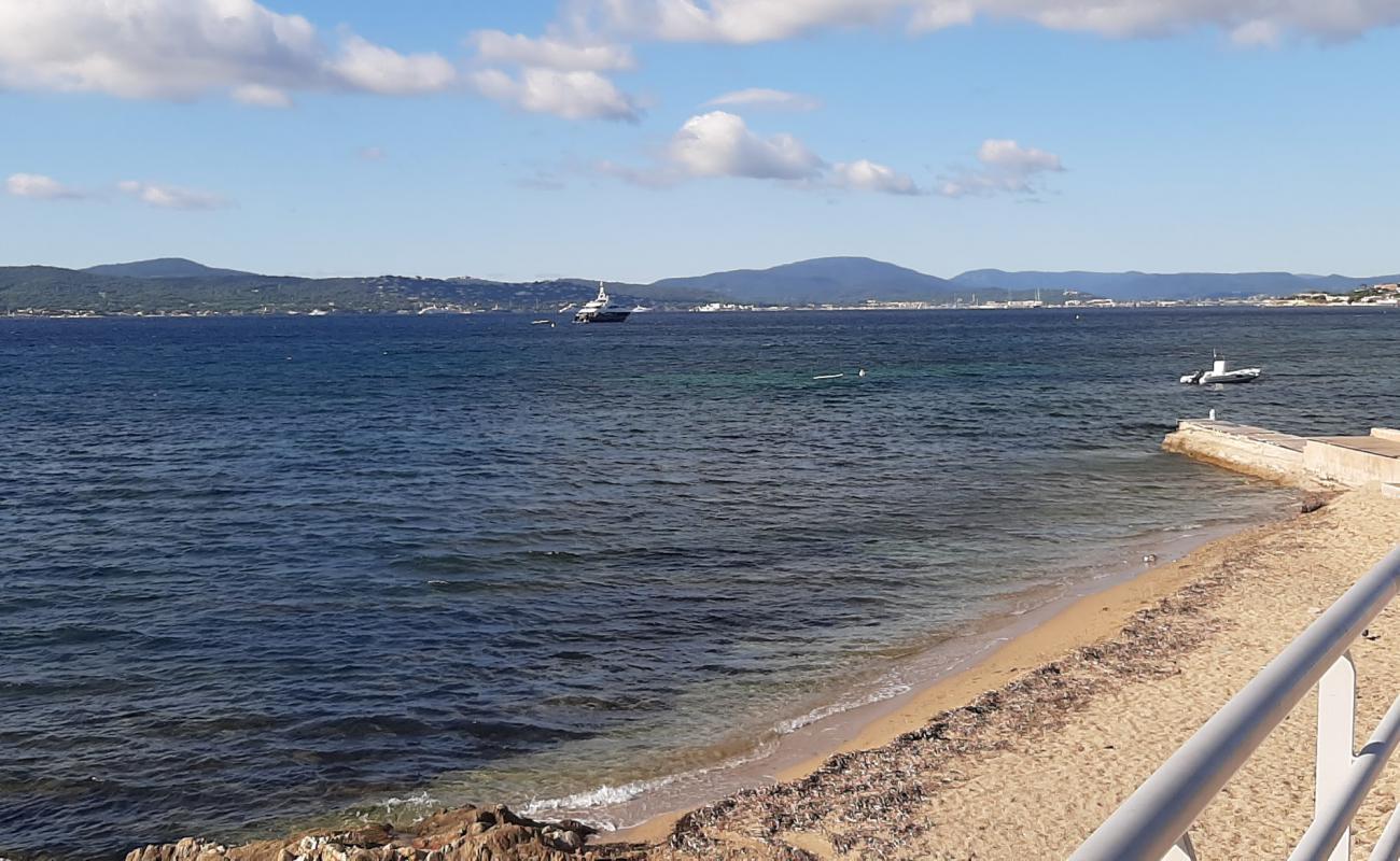 Photo de Saudan beach avec sable beige de surface