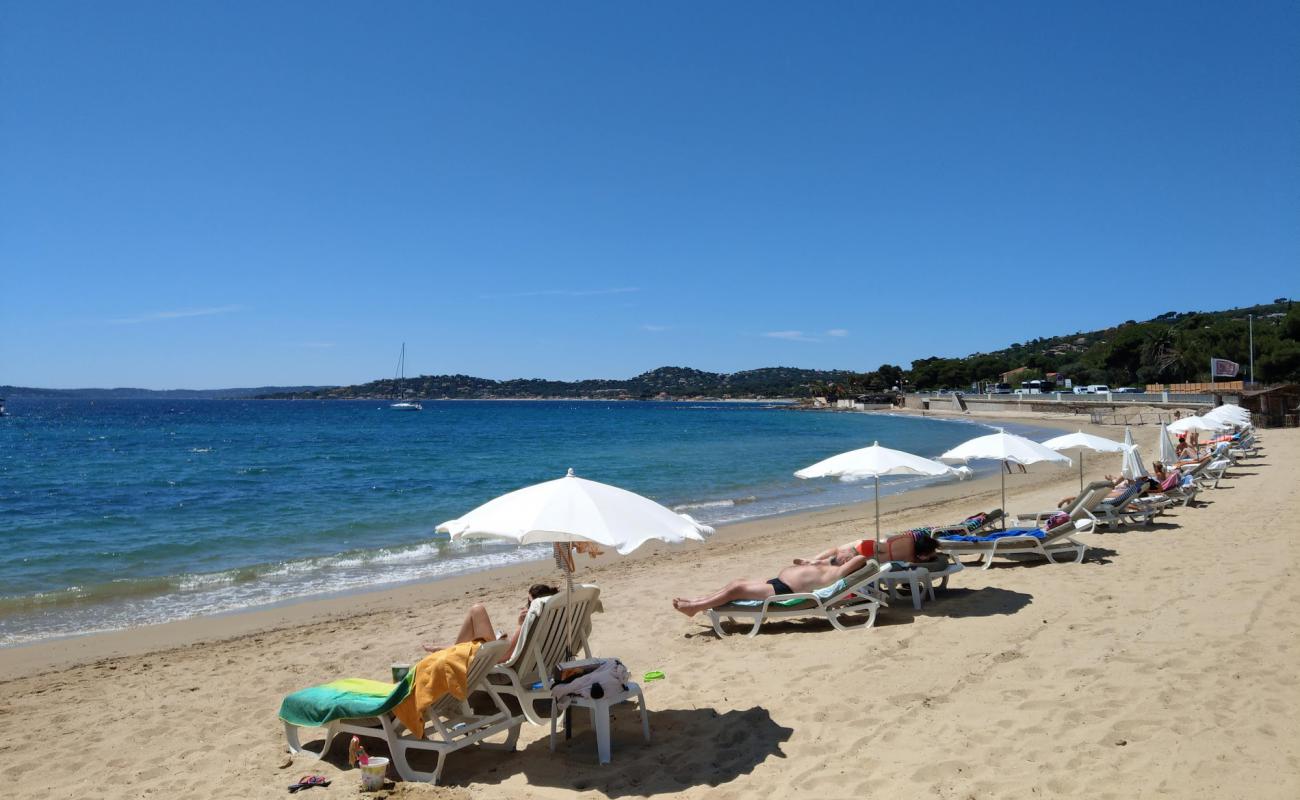 Photo de Plage de la Garonnette avec sable beige de surface