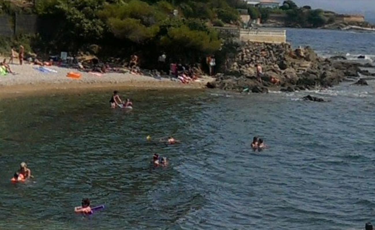 Photo de Pebrier beach II avec petite baie