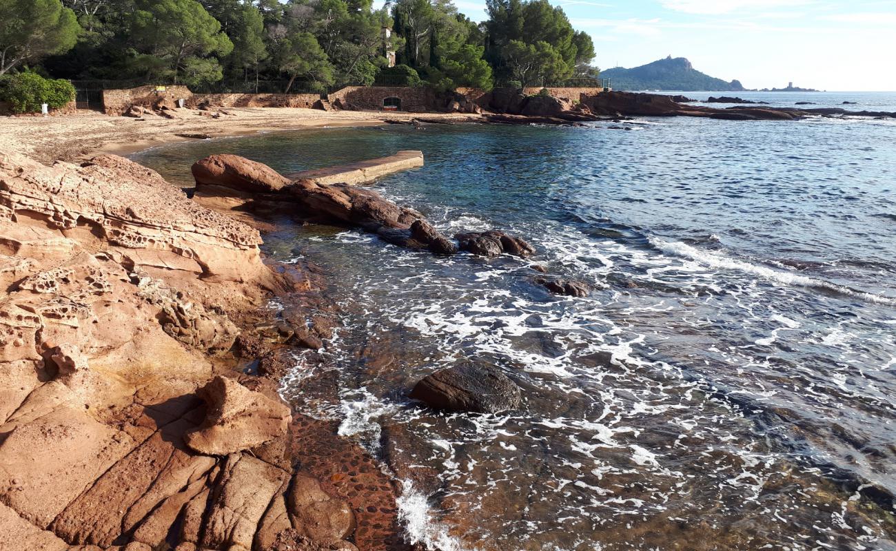 Photo de Plage de la Pescade avec sable beige & galets de surface