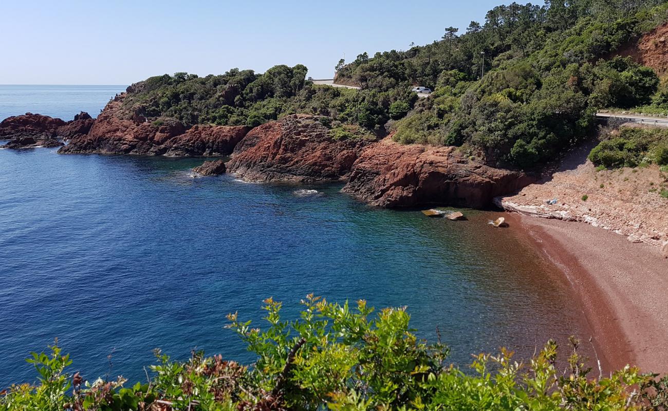 Photo de Plage de la Pointe Notre Dame avec caillou brun de surface