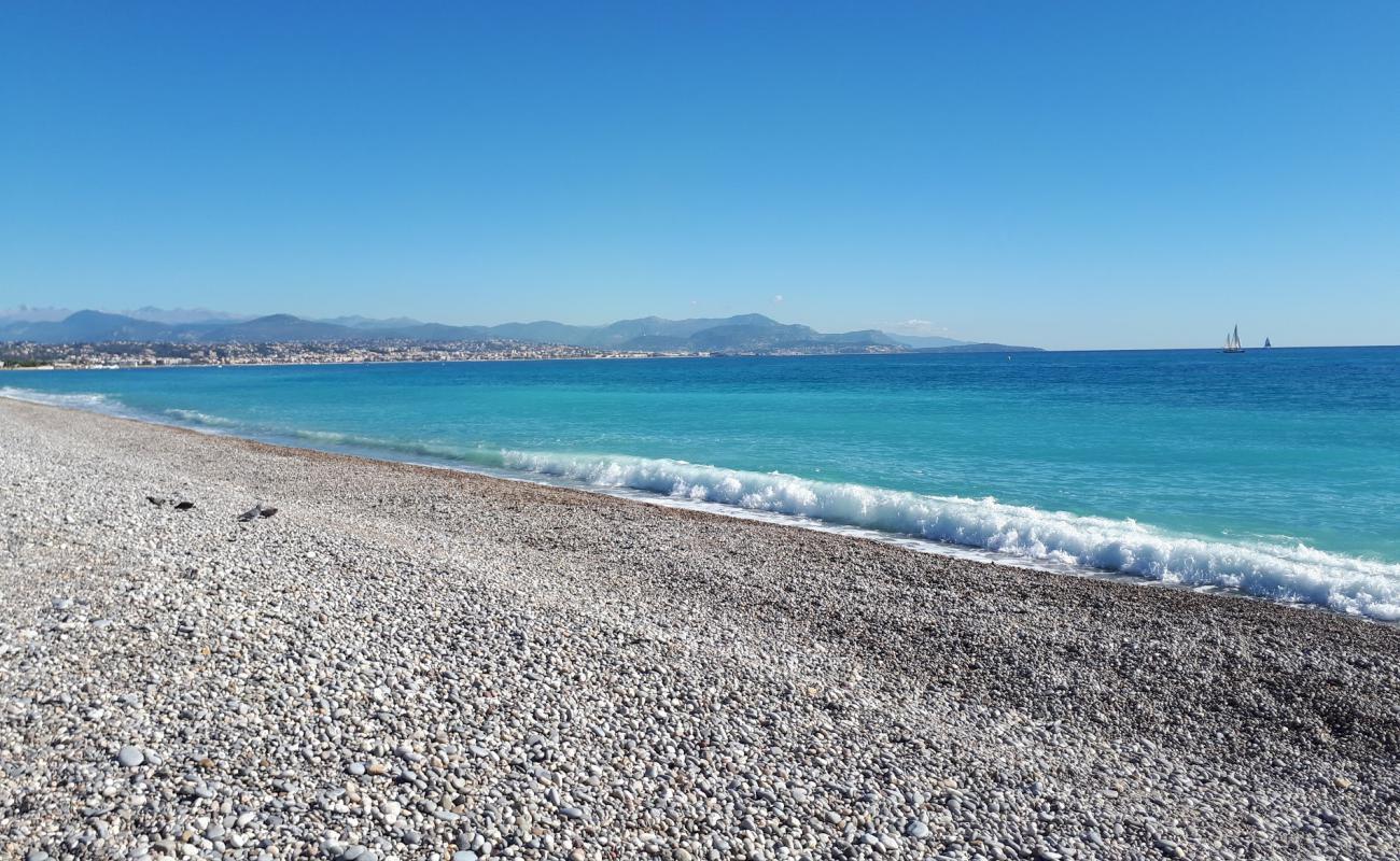 Photo de Plage d'Antibes avec caillou clair de surface