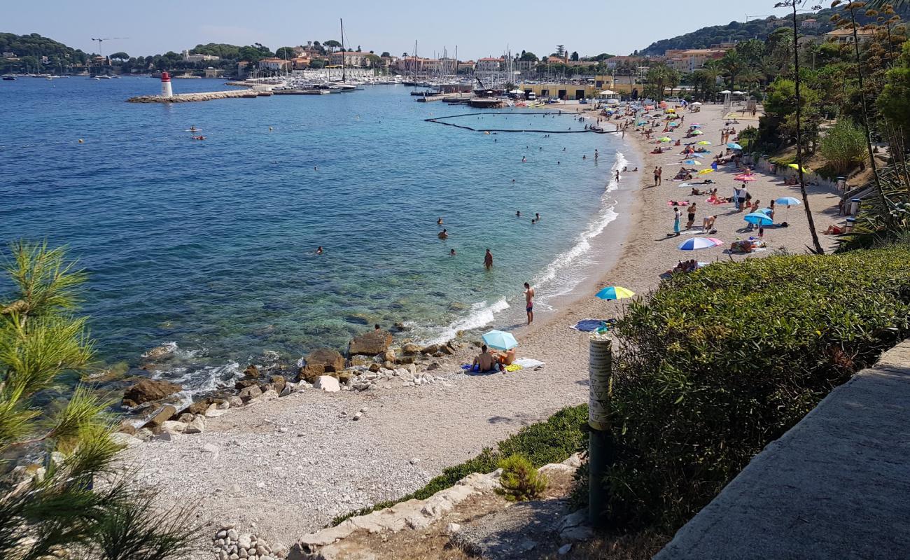 Photo de Plage Cros Dei Pin avec caillou fin clair de surface