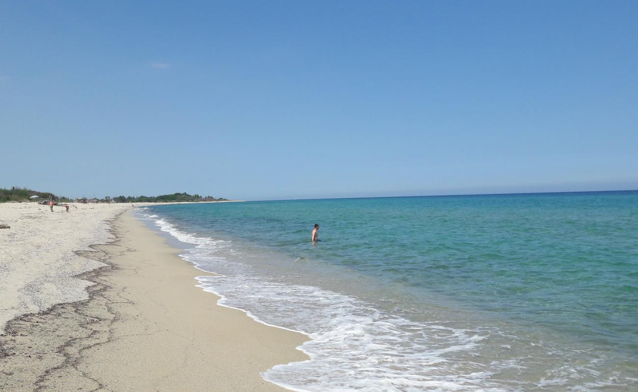 Photo de Marine de Solaro avec sable lumineux de surface