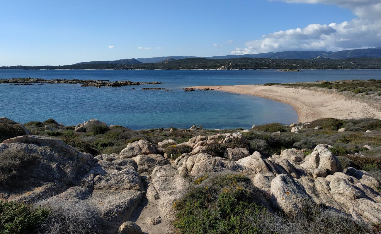 Photo de La Testa beach X avec sable beige & pierres de surface
