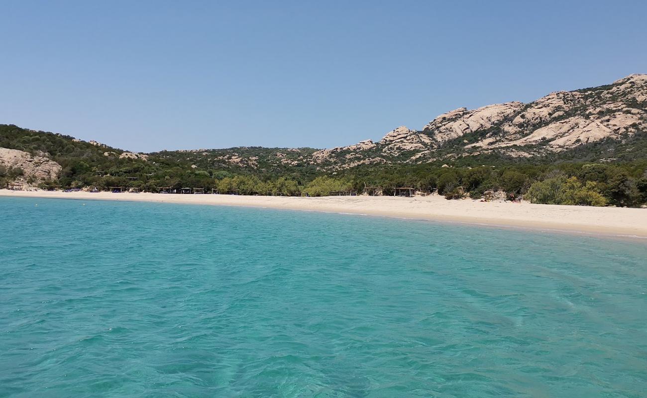 Photo de Erbaju beach avec sable fin et lumineux de surface