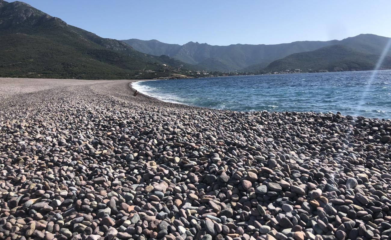 Photo de Fango beach avec caillou fin clair de surface