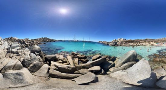 Cala Di Chiorneri beach