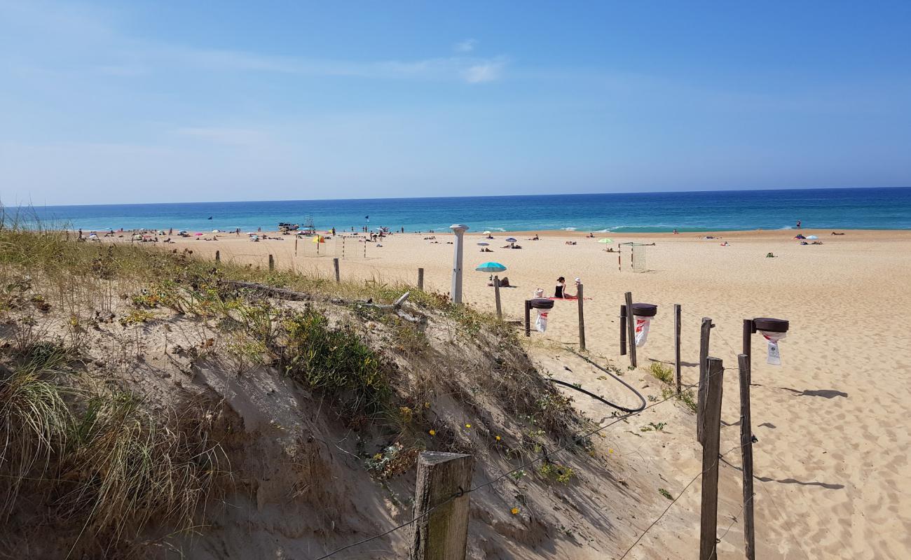 Photo de Plage du métro avec sable beige de surface