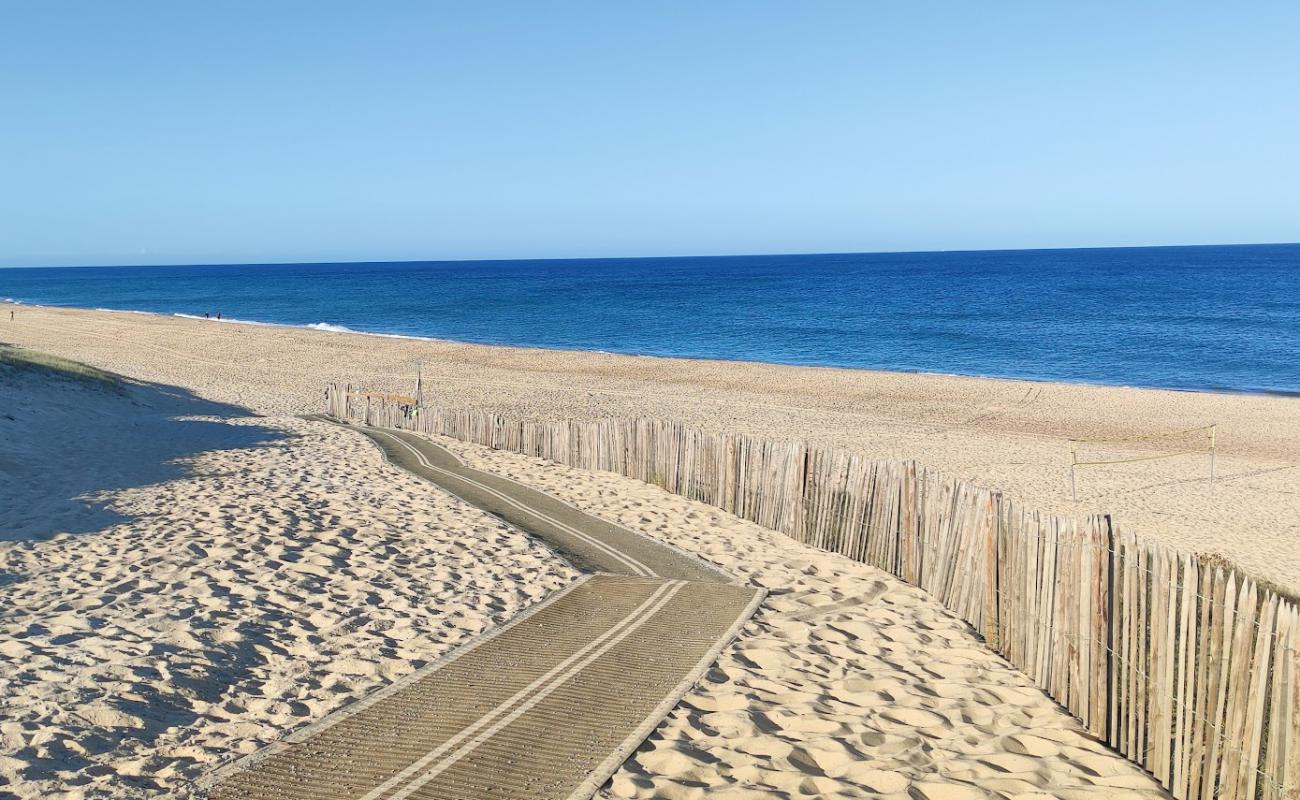 Photo de Arnaoutchot Naturiste avec sable fin blanc de surface