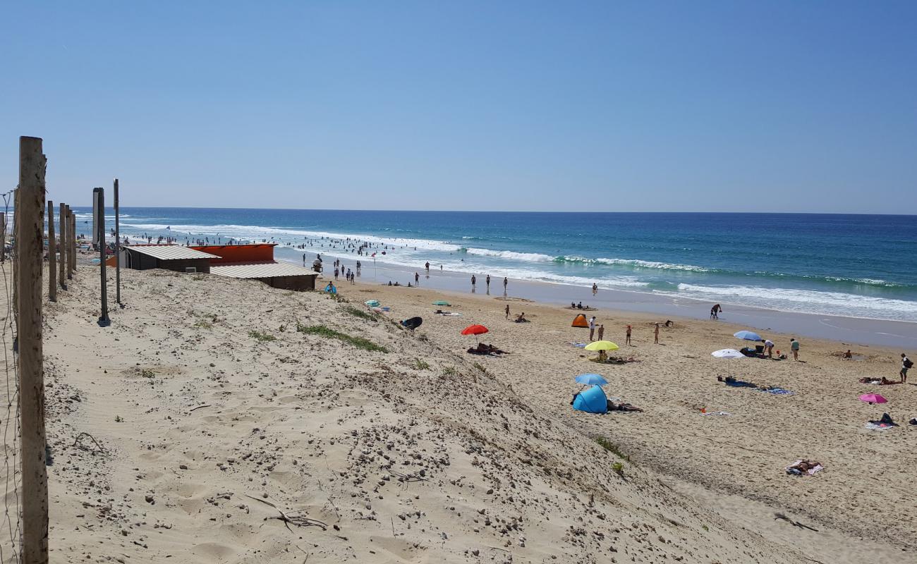 Photo de Plage du Vivier avec sable fin blanc de surface