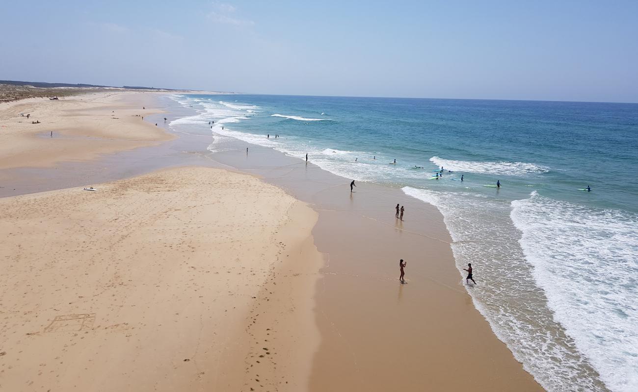 Photo de Plage de la Salie Nord avec sable fin blanc de surface