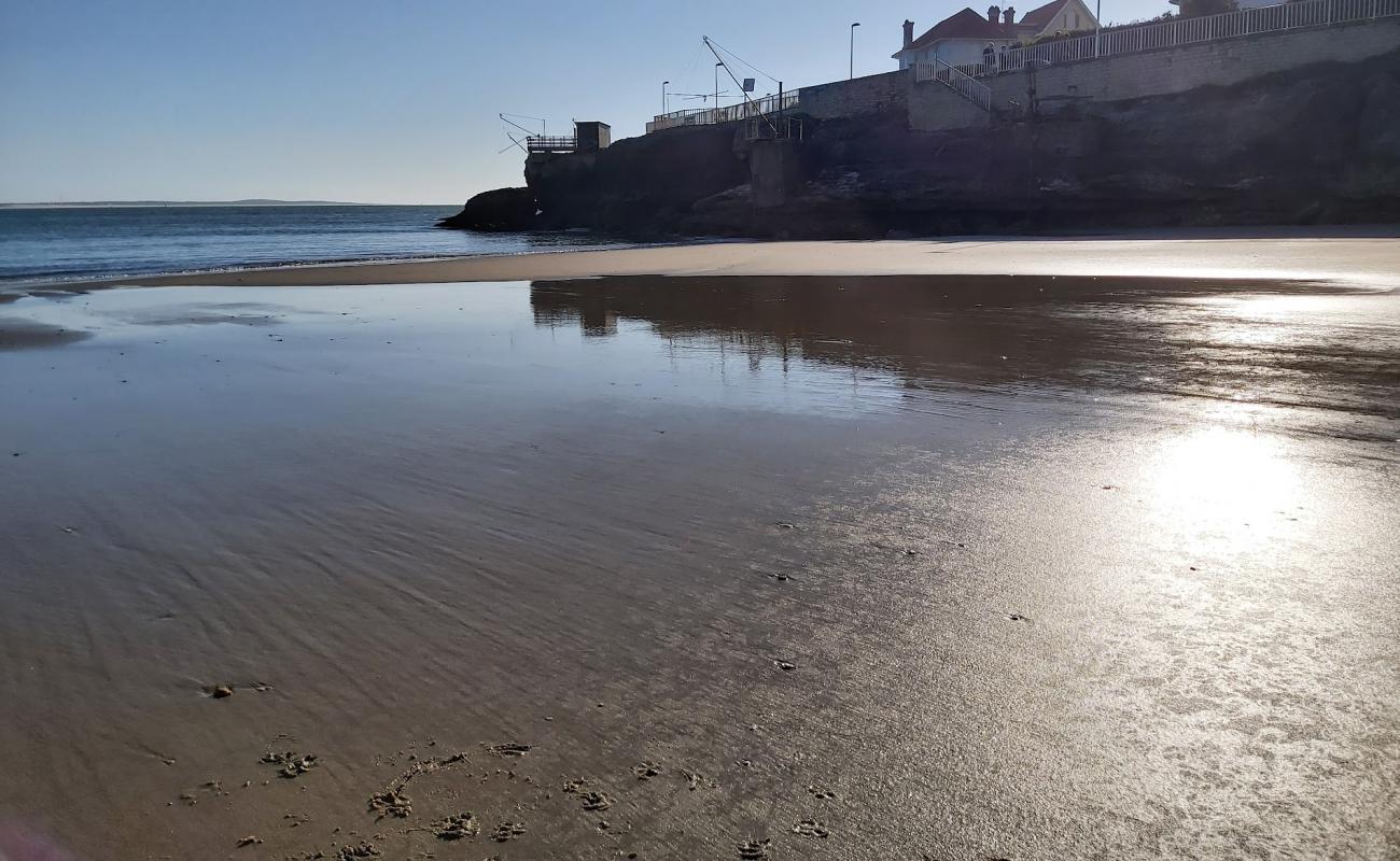 Photo de Plage du Pigeonnier avec sable brun de surface