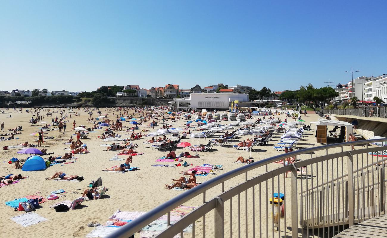 Photo de Plage de Pontaillac avec sable brun de surface