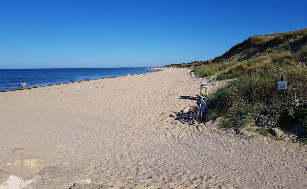 Photo de Plage de Gollandières avec sable blanc de surface