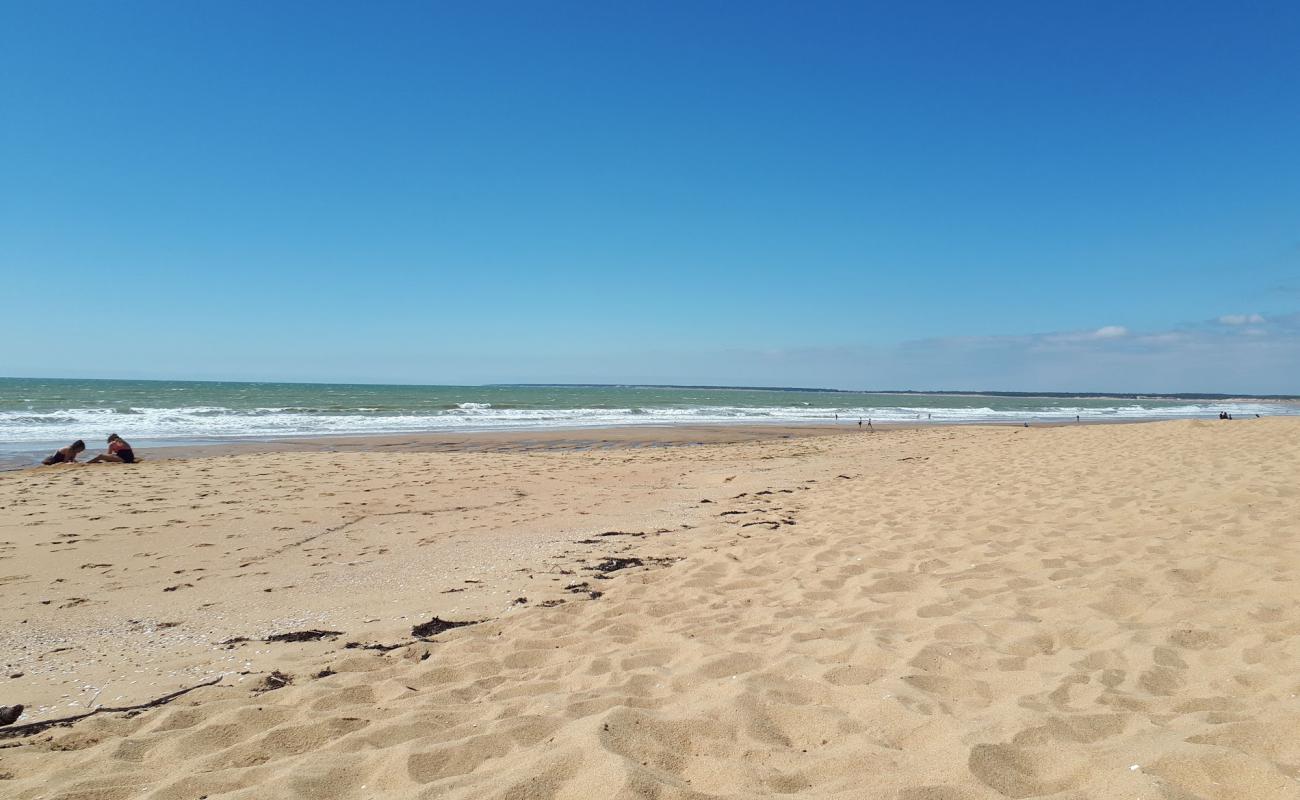 Photo de Plage de Terrière avec sable lumineux de surface