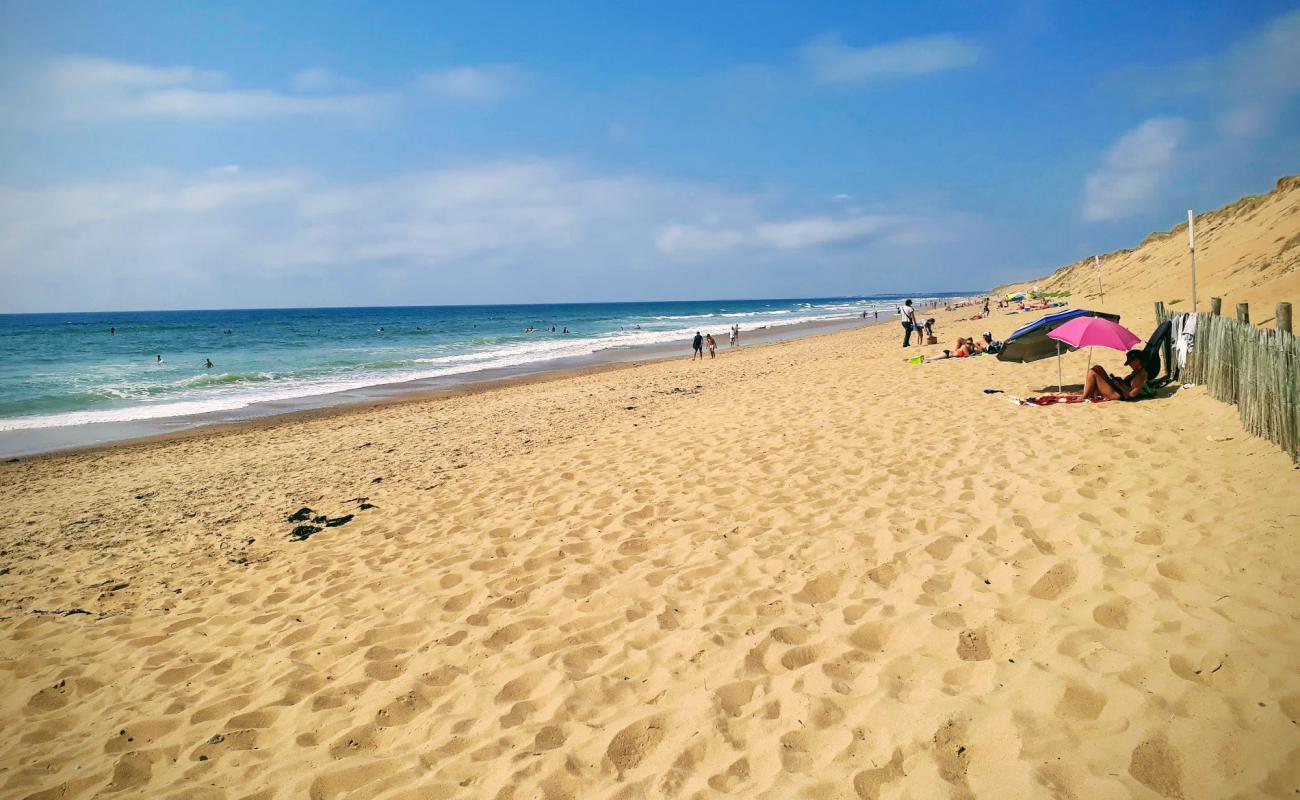 Photo de Plage de Sauveterre avec sable lumineux de surface