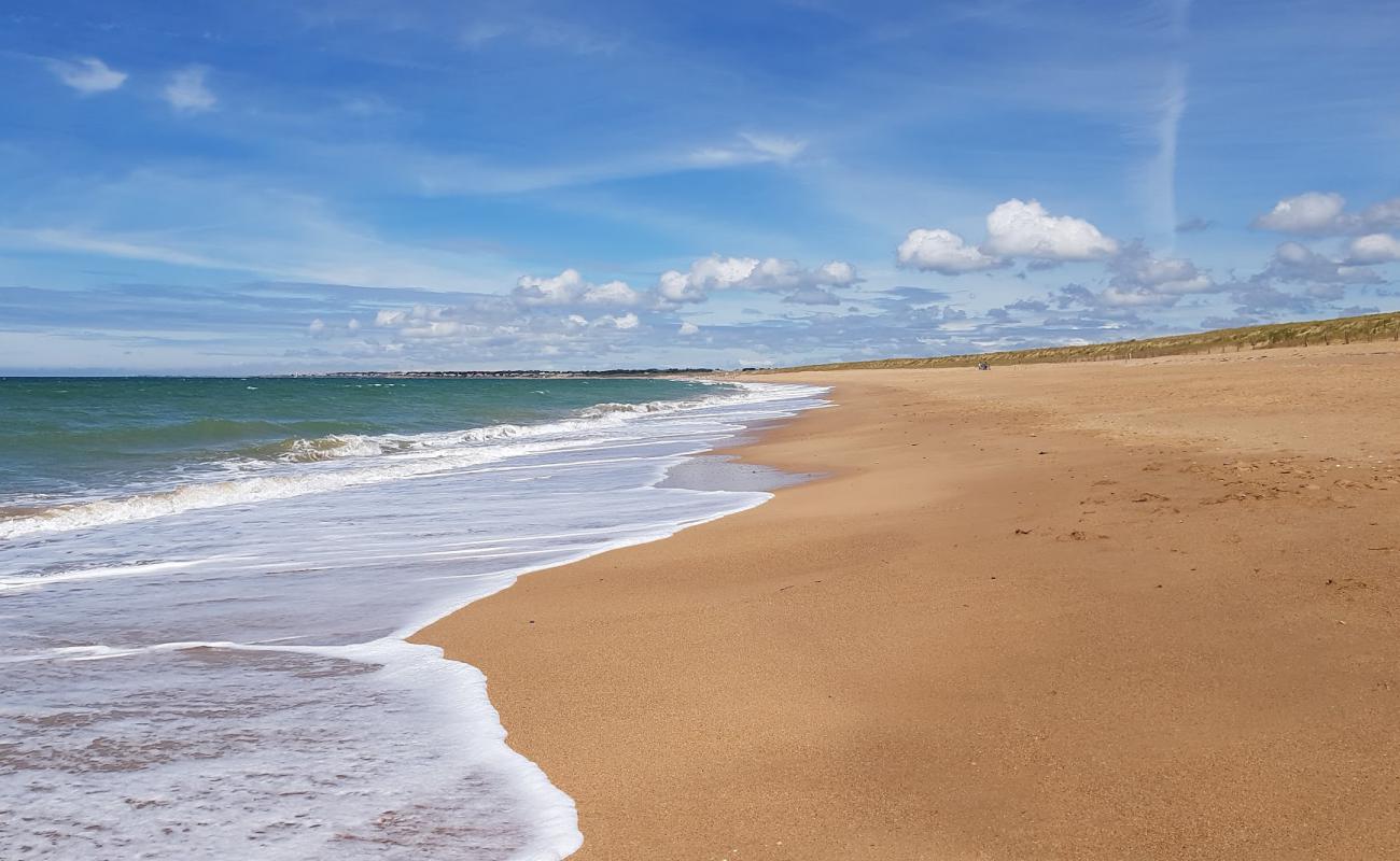 Photo de Plage des Granges avec sable lumineux de surface