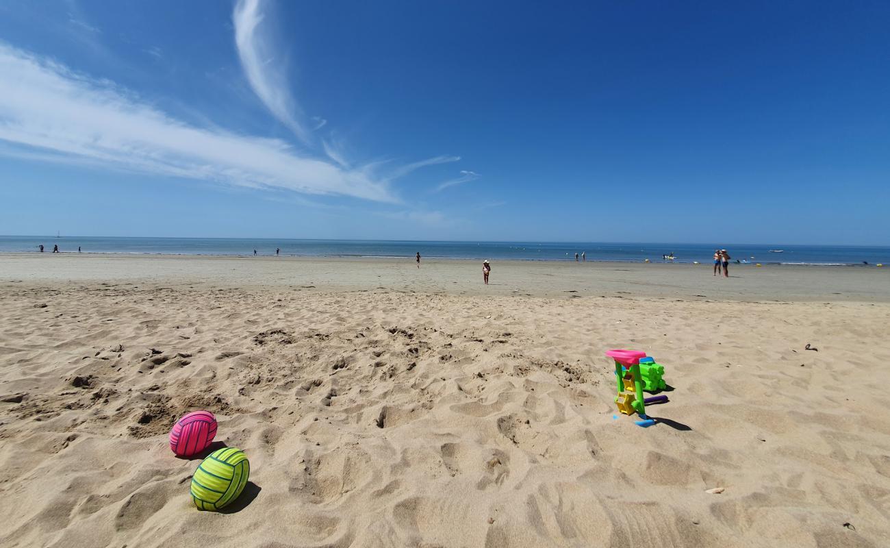 Photo de Plage du Midi avec sable blanc de surface