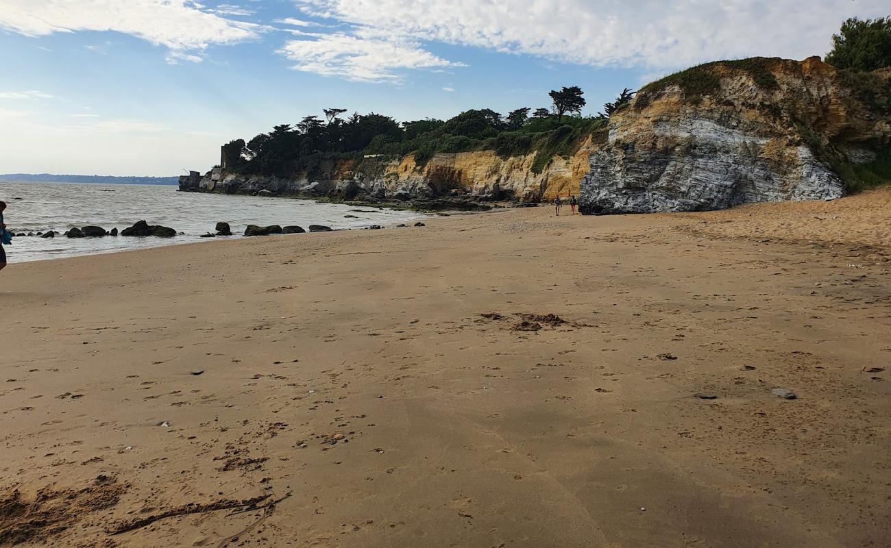 Photo de Edgar Maxence beach avec sable lumineux de surface