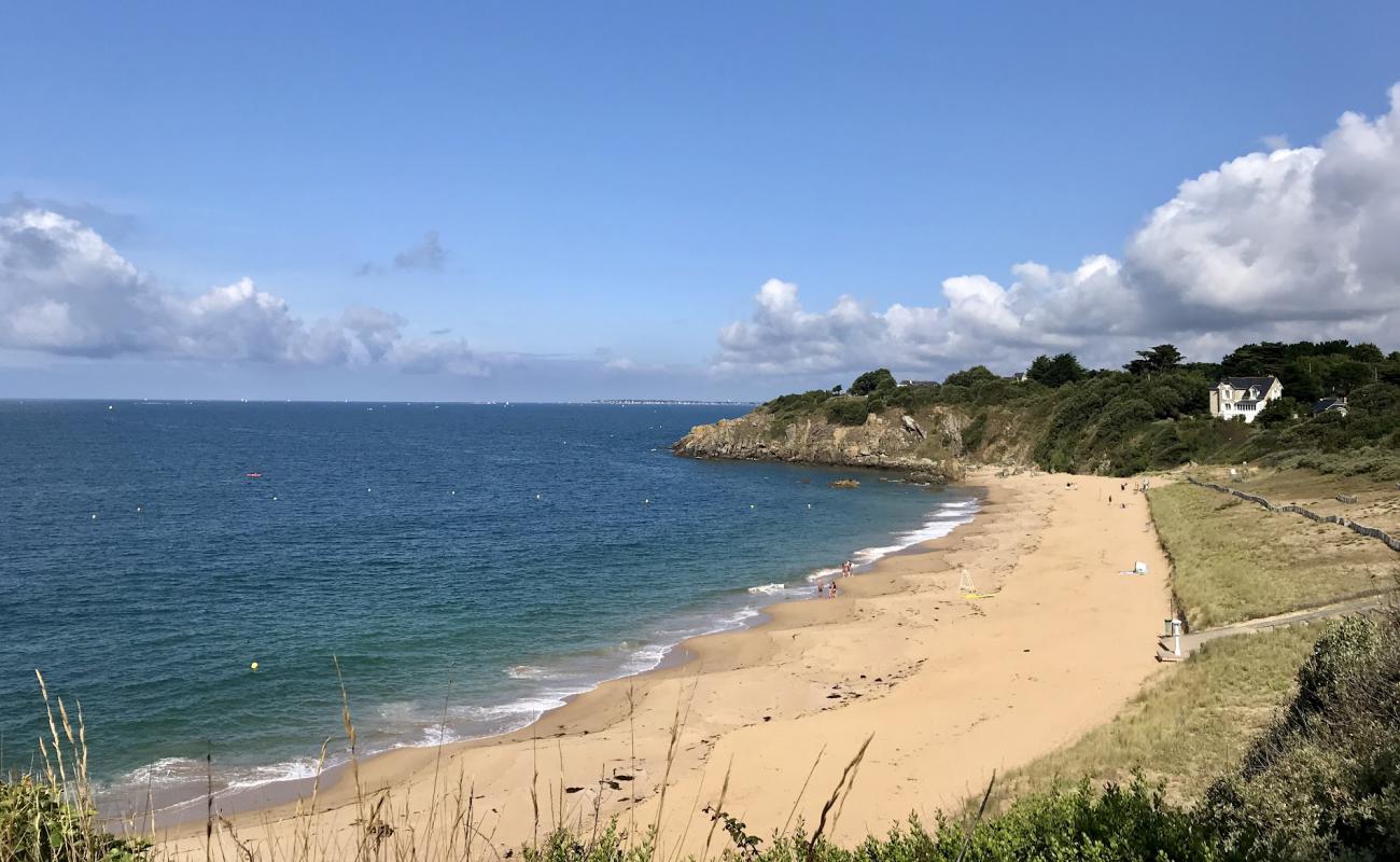 Photo de Plage des Jaunais avec sable lumineux de surface