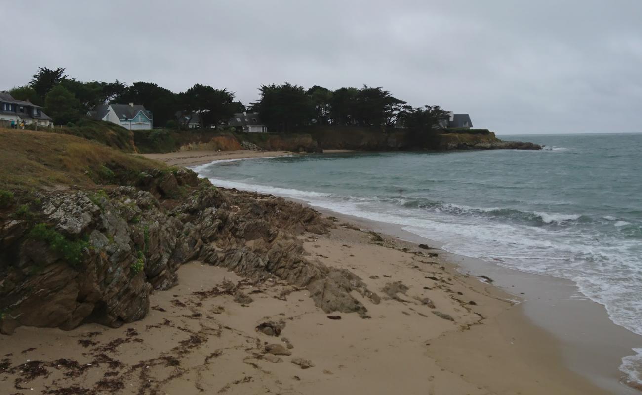 Photo de Plage du Moulin avec sable beige de surface