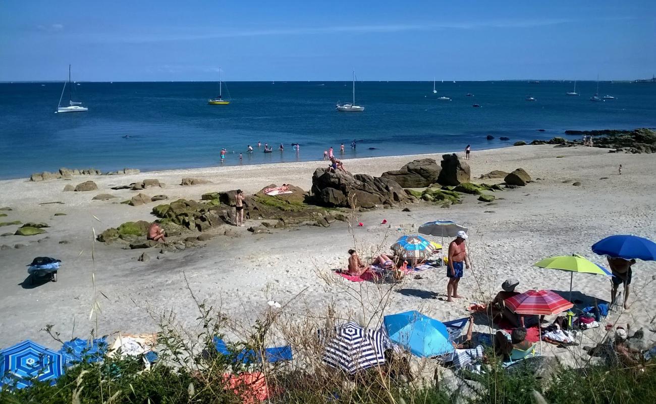 Photo de Plage du Drehen avec sable beige de surface