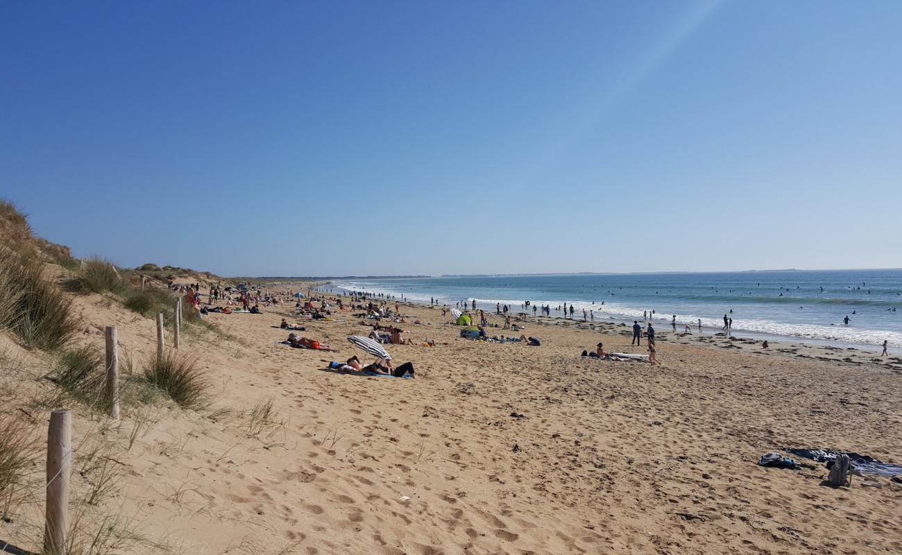 Photo de Beach of Sainte-Barbe avec sable beige de surface
