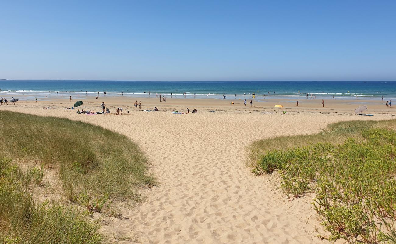 Photo de Plage de Kerhillio avec sable lumineux de surface