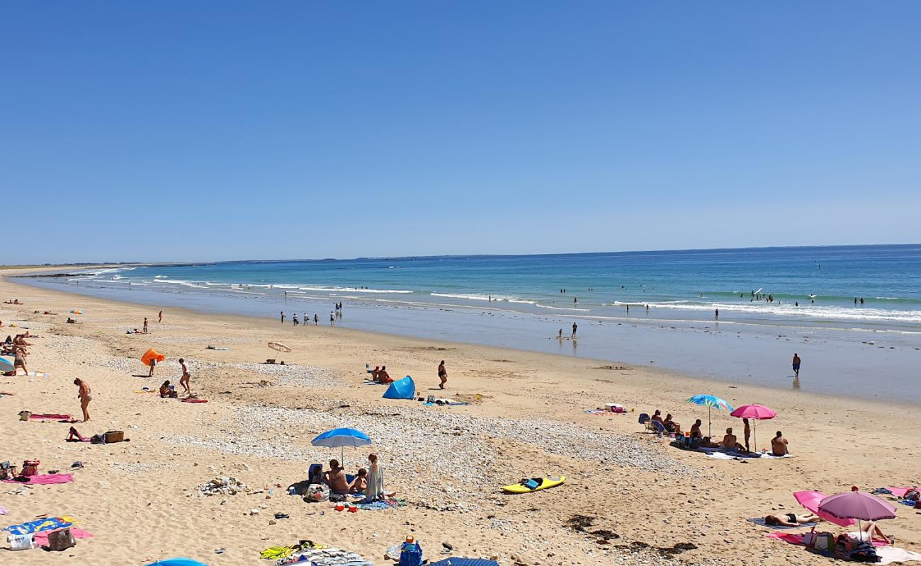 Photo de Beach Of Lines avec sable beige & galets de surface