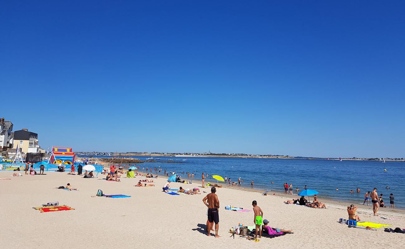 Photo de Plage de Port Maria avec sable lumineux de surface