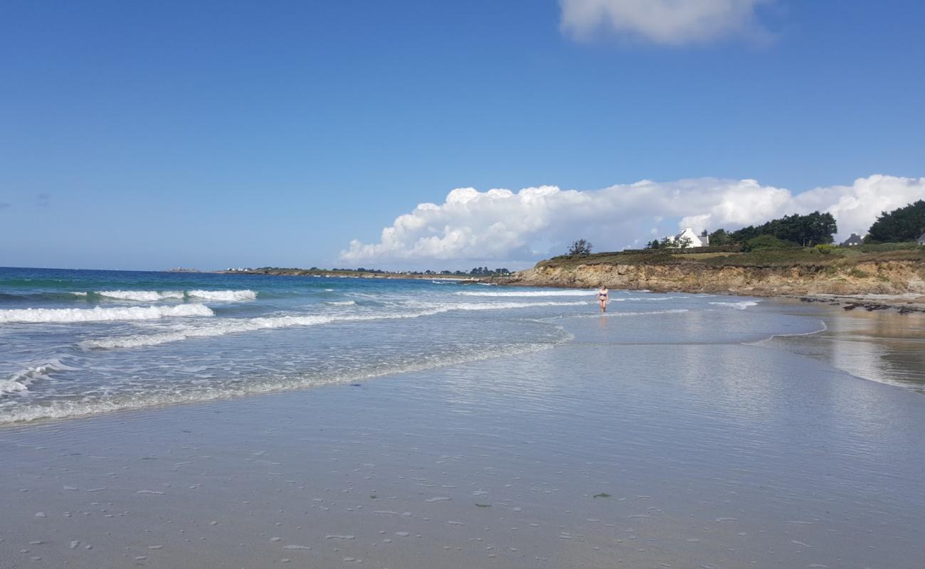 Photo de Plage de Dourveil avec sable beige de surface