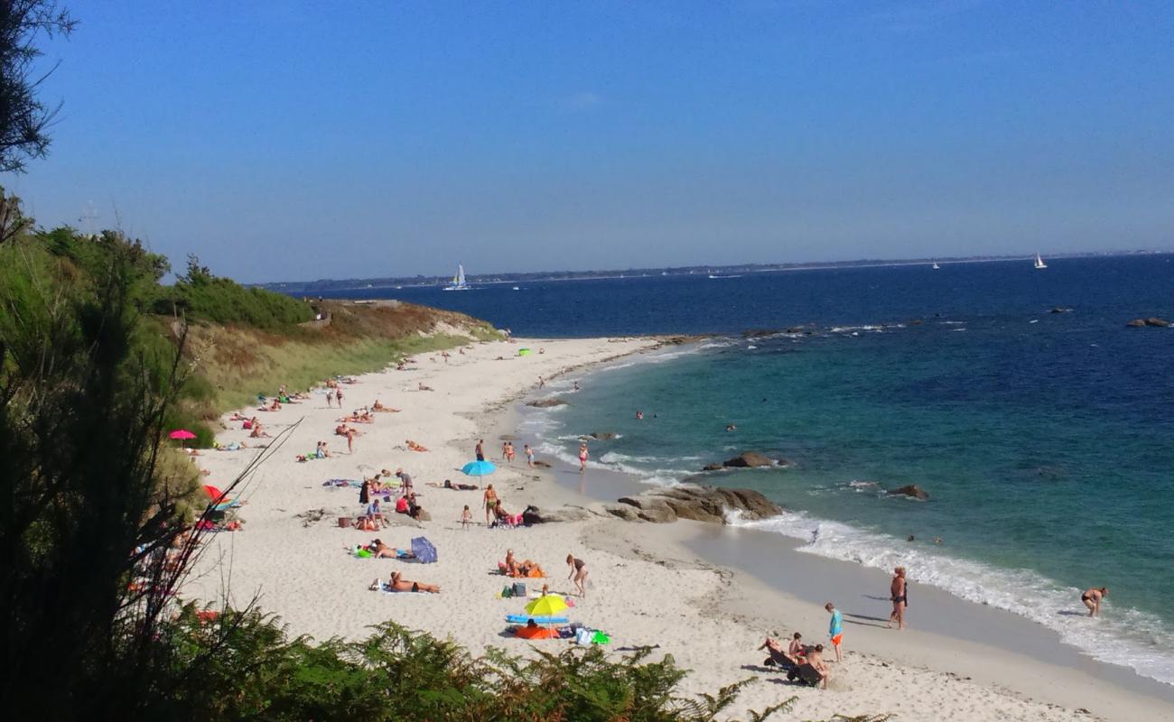 Photo de Plage de Beg Meil avec sable blanc de surface